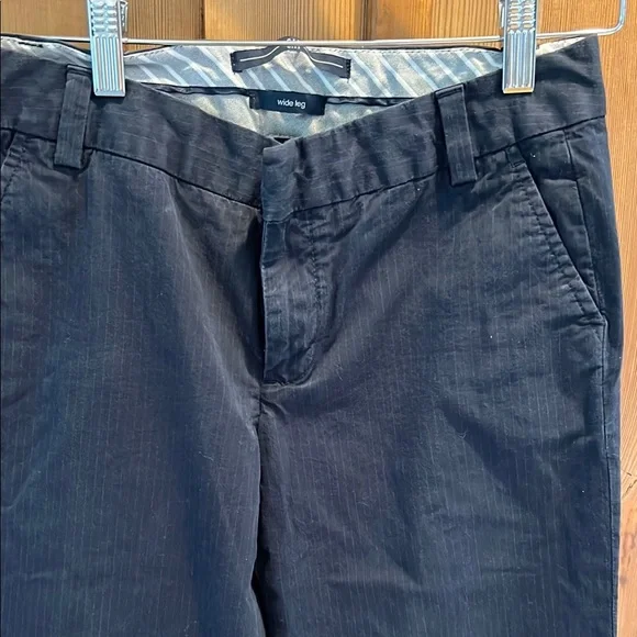 Women Navy casual pants size 2 by Gap. Wide leg and cuffed. Cotton. - Picture 3 of 5